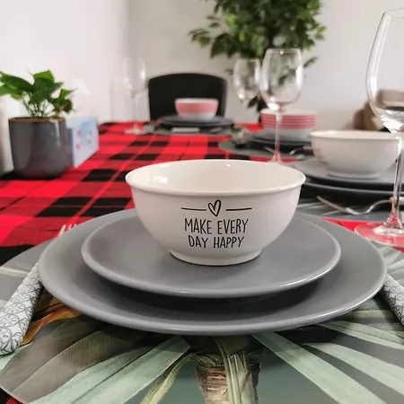 Bright, Renovated Flat In The Sweet Spot アンティーブ