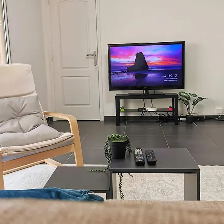Lejlighed Bright, Renovated Flat In The Sweet Spot *
